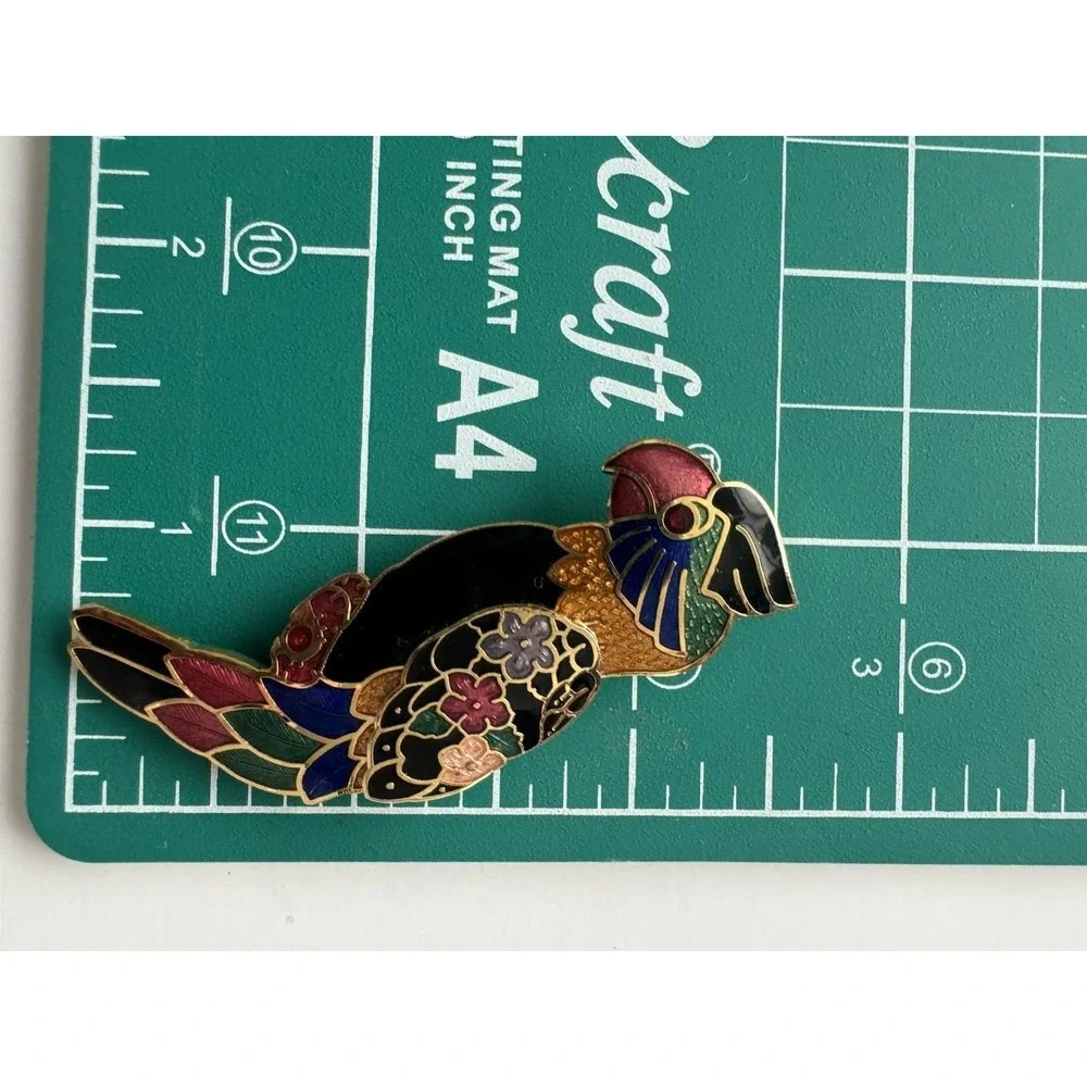 Vintage Cloisonné Enamel Macaw Parrot‎ Multicolor Gold Tone Brooch